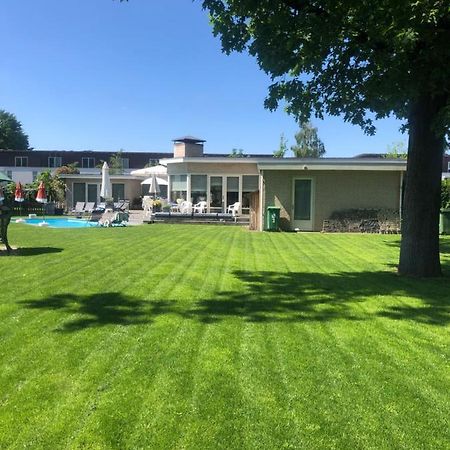 B&B Maison Saint Tropez Eindhoven Exteriör bild