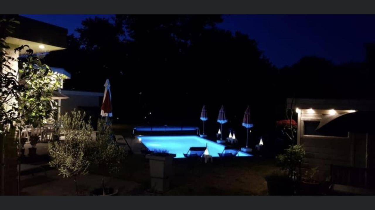 B&B Maison Saint Tropez Eindhoven Exteriör bild