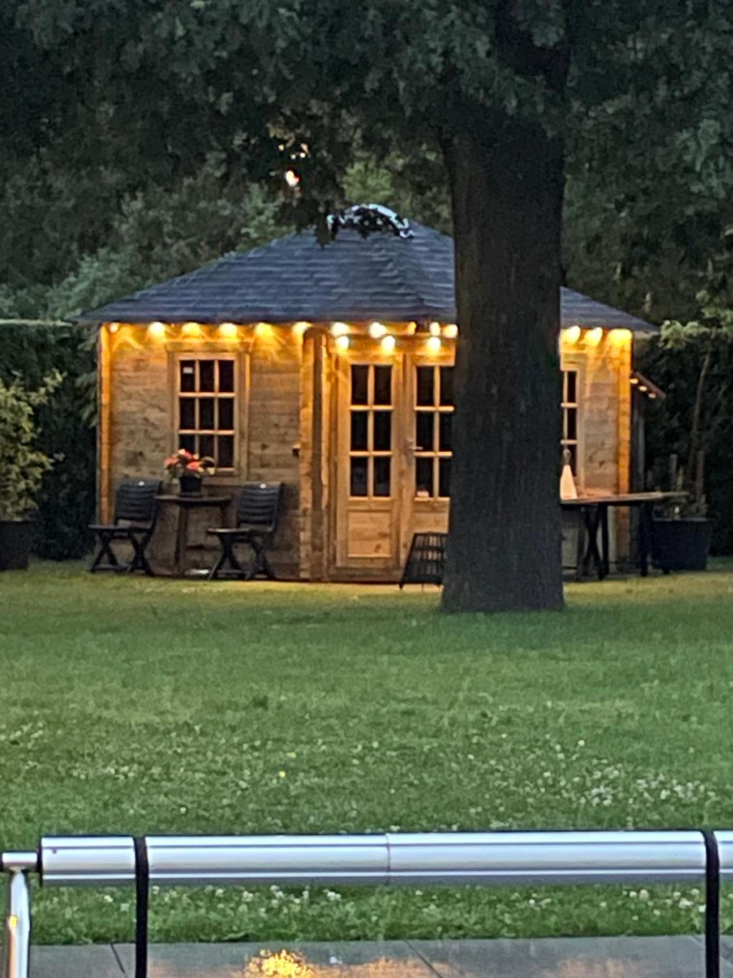 B&B Maison Saint Tropez Eindhoven Exteriör bild